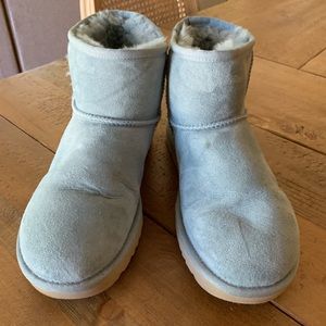 Size 8 blue UGGs